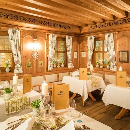 Wellnessresidenz Alpenrose 4*