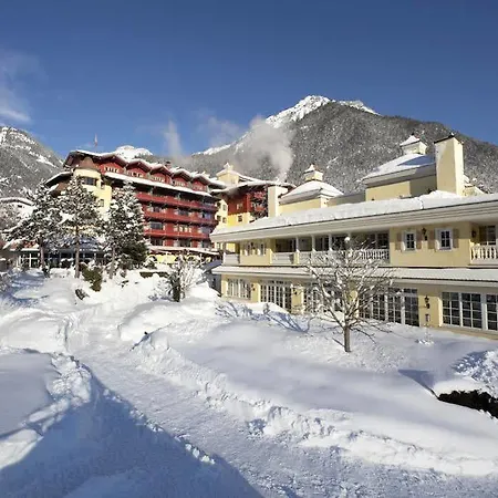 Wellnessresidenz Alpenrose Hotel 4*